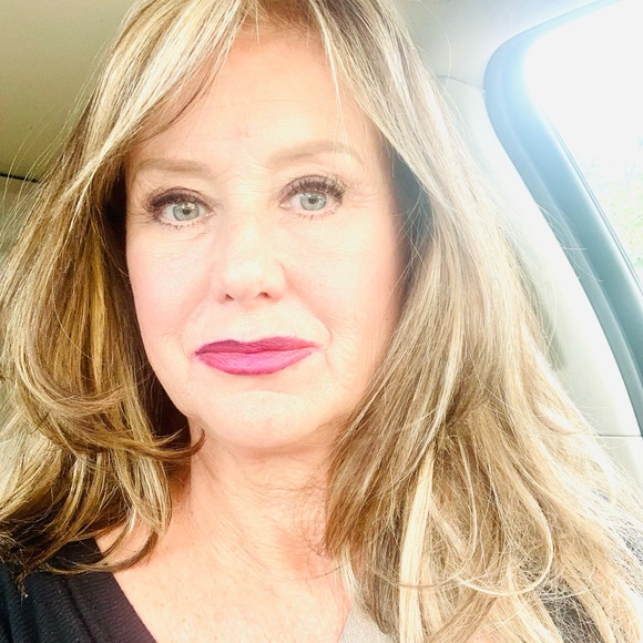 Meet your Posher, Kimberly - Picture 2 of 2